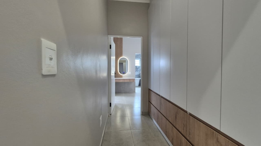 4 Bedroom Property for Sale in Country Club Western Cape